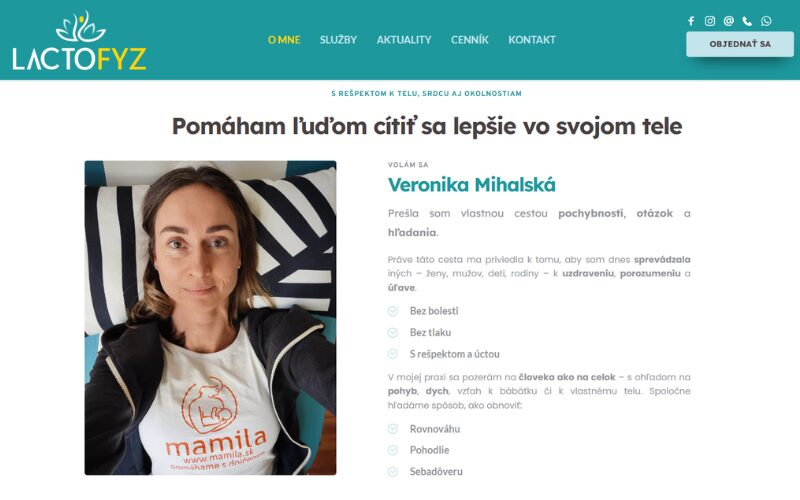 Veronika Mihalská, zakladateľka projektu LactoFyz, na portrétovej fotografii s tričkom Mamila – odborníčka na fyzioterapiu, laktačné poradenstvo a respiračnú terapiu.